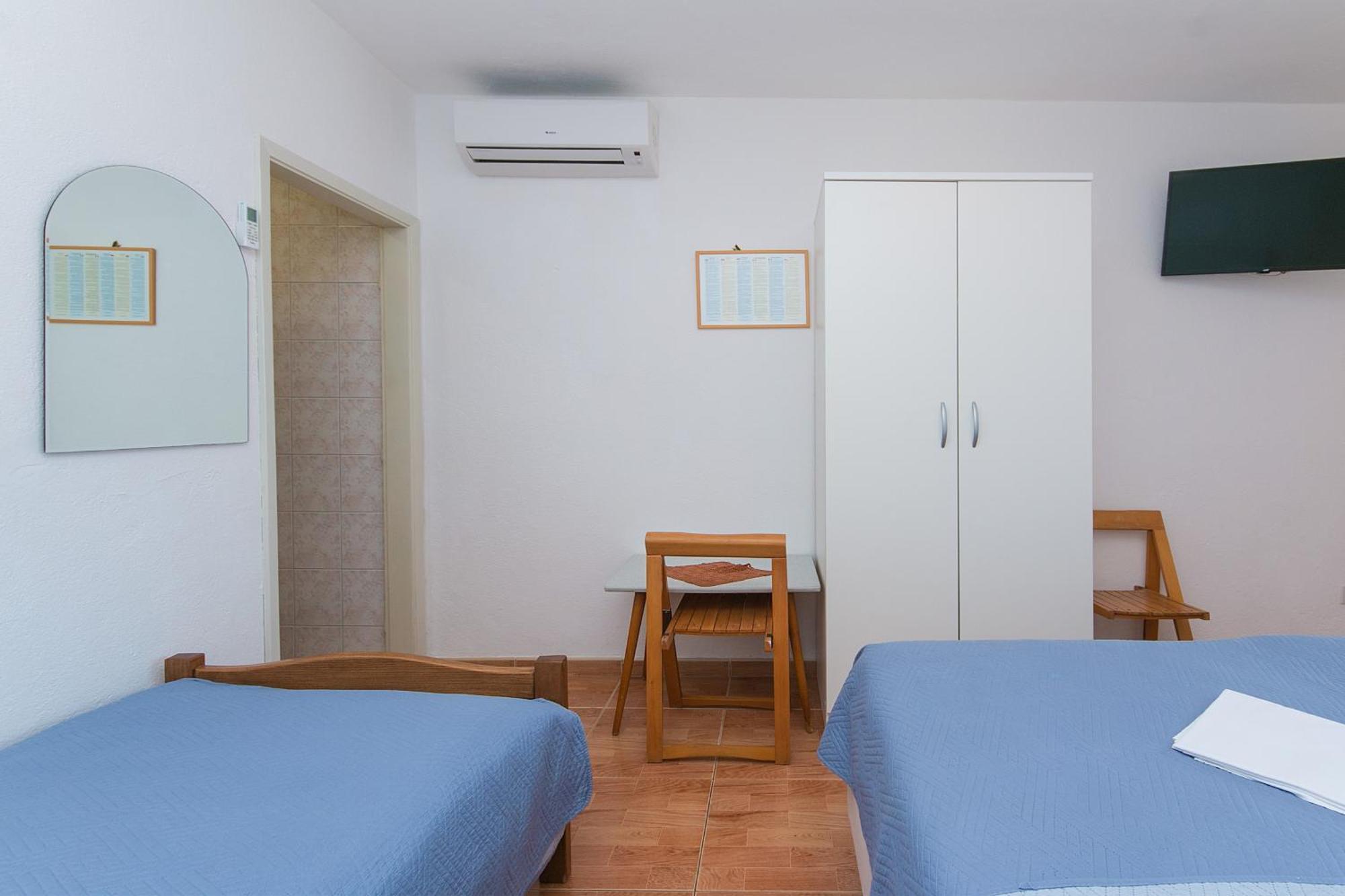 Apartments&rooms by the sea Brela, Makarska - 2752 Rum bild