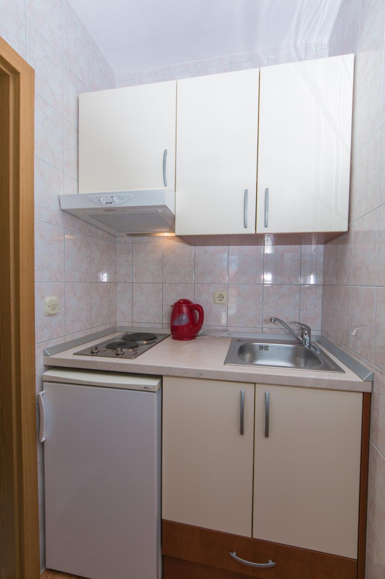Apartments&rooms by the sea Brela, Makarska - 2752 Rum bild