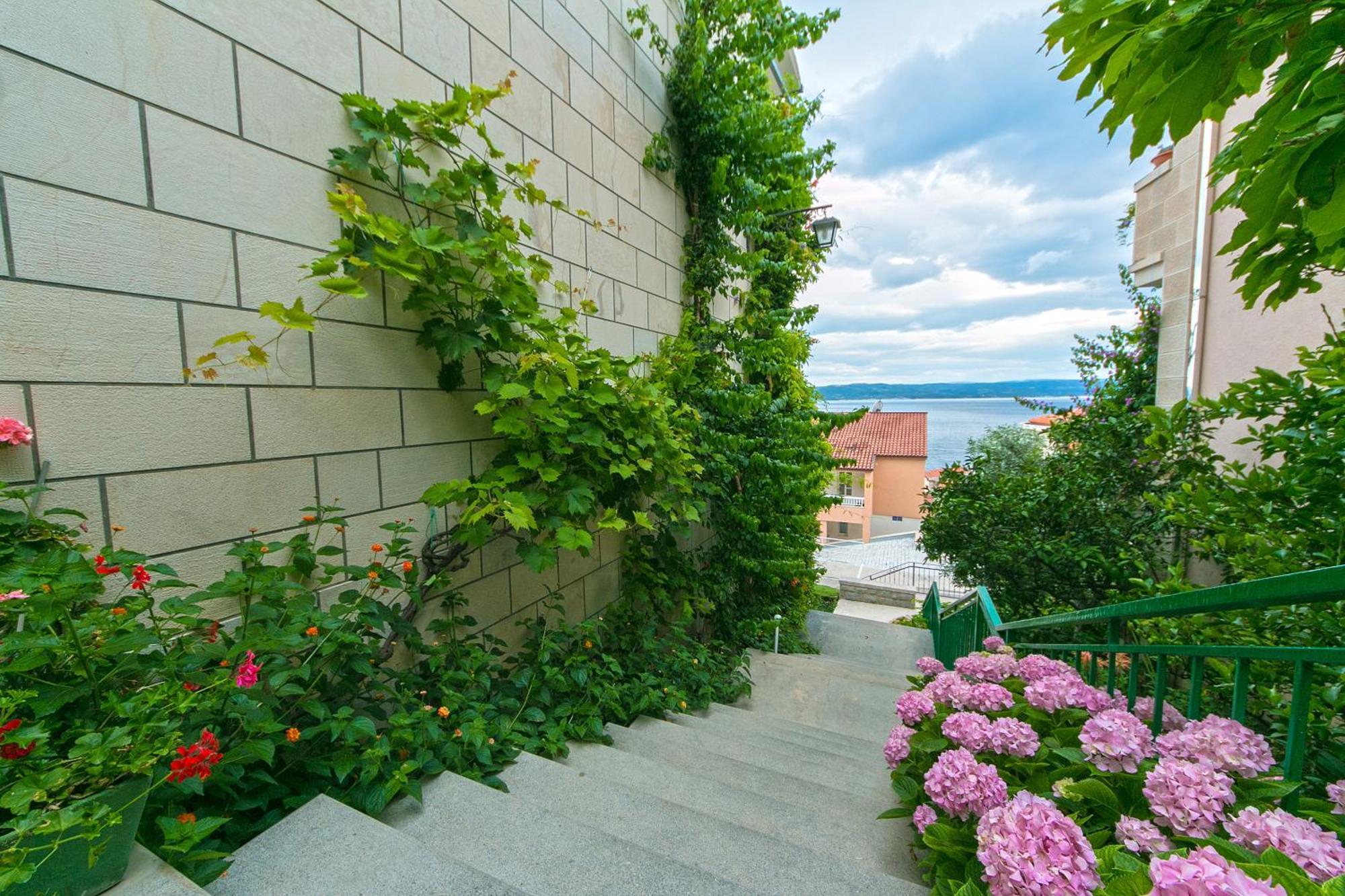 Apartments&rooms by the sea Brela, Makarska - 2752 Exteriör bild