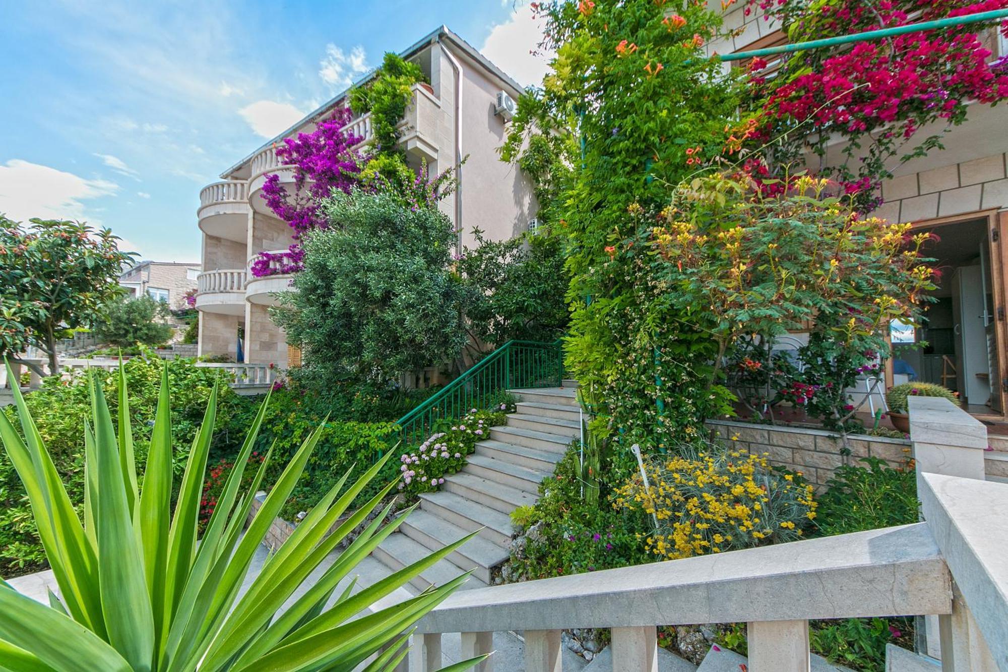 Apartments&rooms by the sea Brela, Makarska - 2752 Exteriör bild